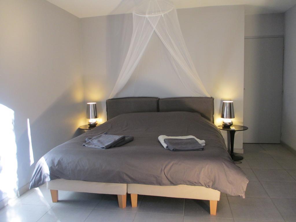 Villa Cote D'Asoet Sainte-Maxime Kamer foto